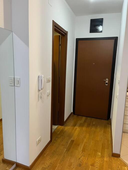 Lovely Apartment With The Parking Place Podgorica Exteriör bild